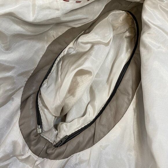 Chris! Long Leather Jacket with Removable Sleeves - Picture 7 of 11